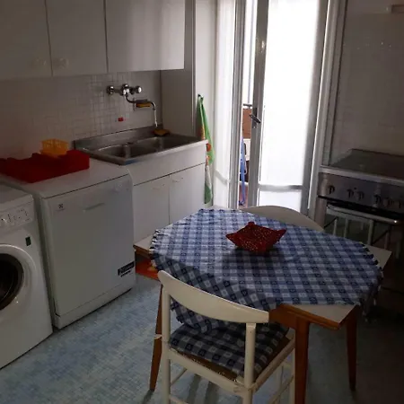 Linda Apartman *